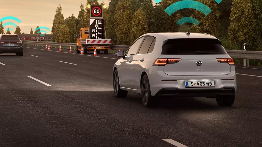 Assistenzsystem "Car2X" im VW Golf