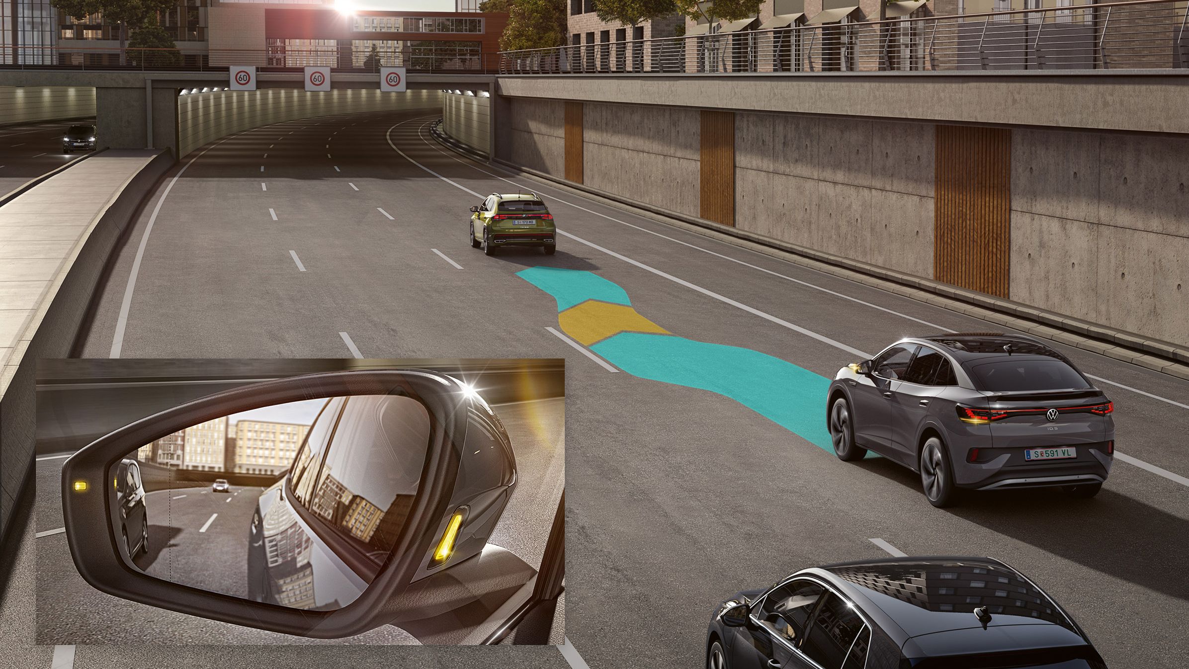 Ein grauer VW ID.5 nutzt den visuell sichtbar gemachten Side Assist während der Fahrt.